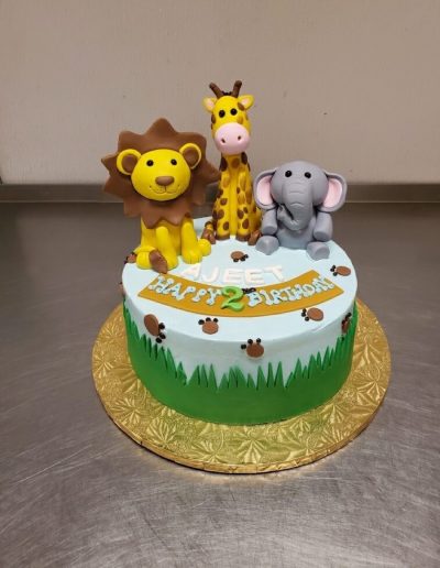 Christine's Cakes & Pastries - Animal Cake Theme