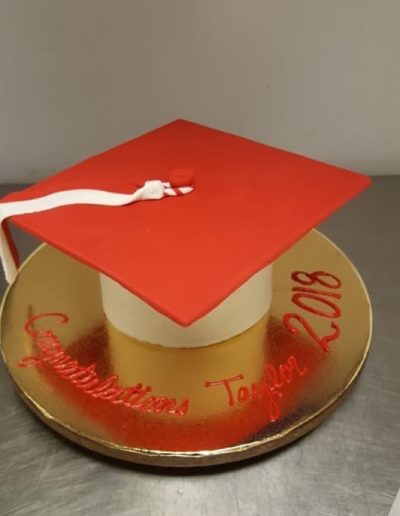 Christine's Cakes & Pastries - Graduation Cap