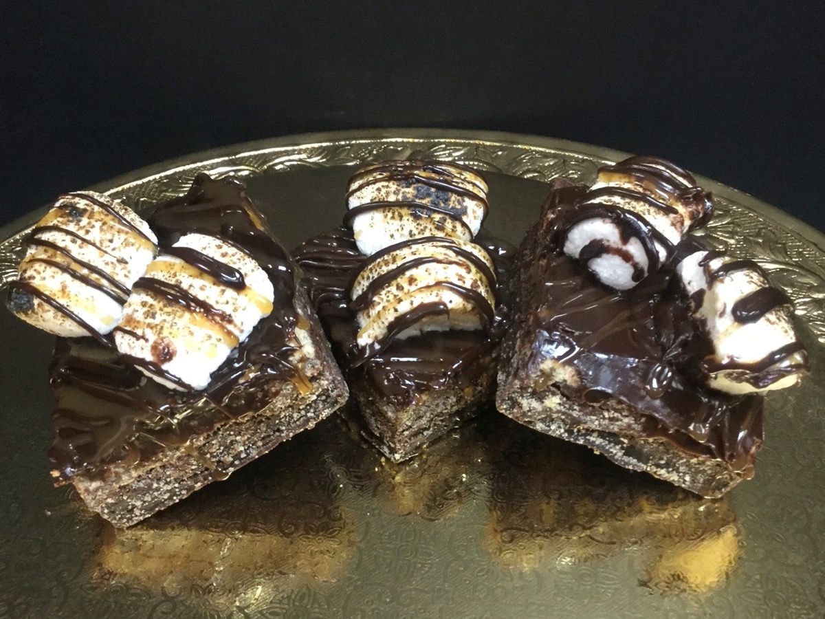 Christine's Cakes & Pastries - Smore Brownies
