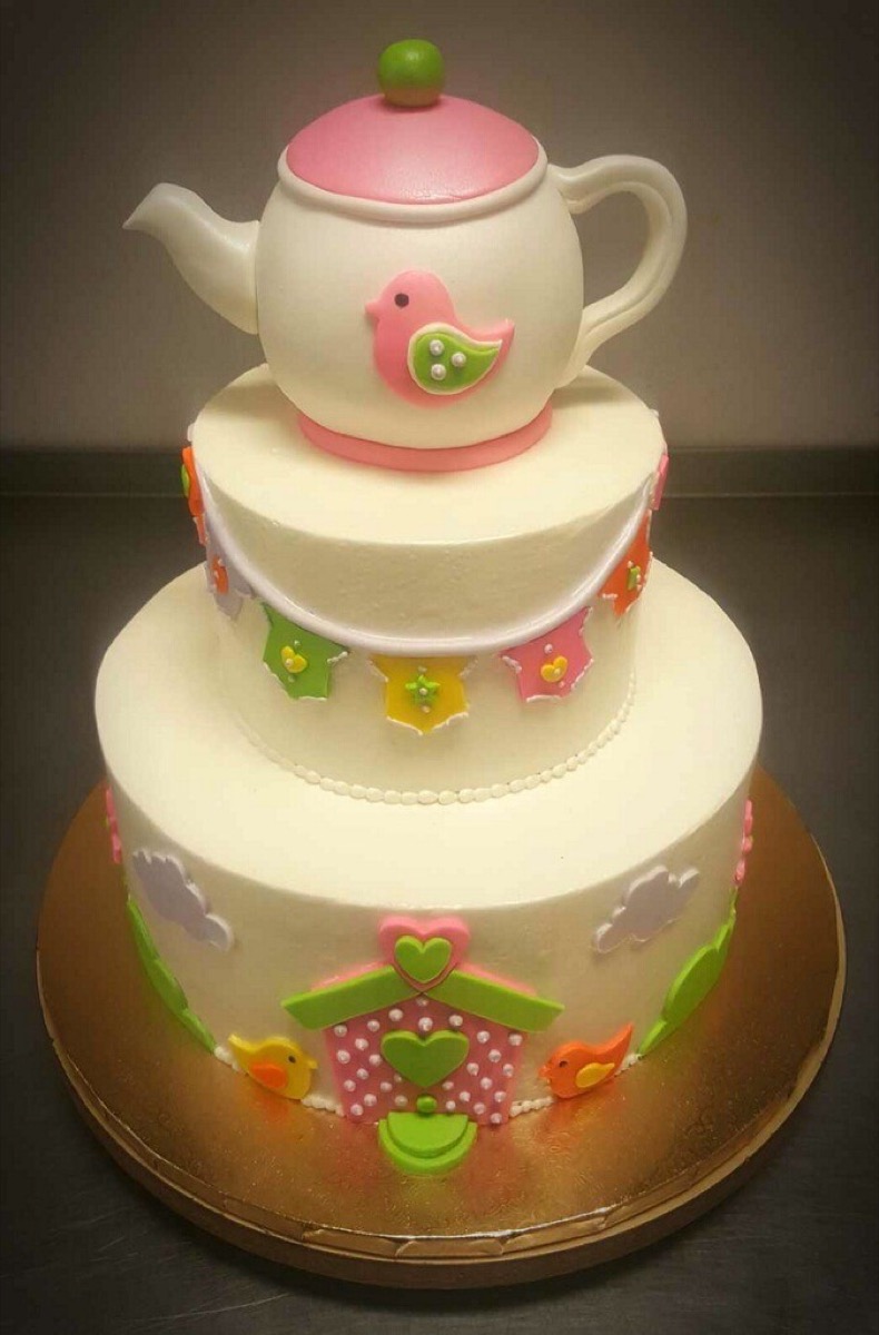 Christine's Cakes & Pastries - Teapot Cake