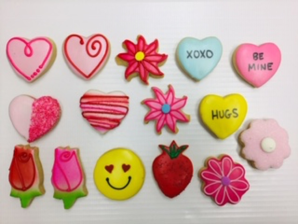 Christine's Cakes & Pastries - Valentine_Small Buttercookies