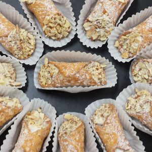 Christine's Cakes & Pastries - Cannoli