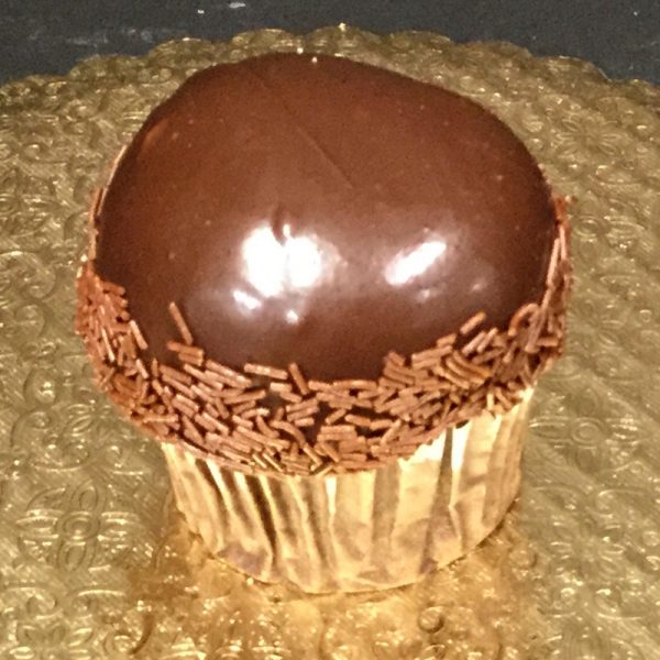 Christine's Cakes & Pastries - Poured Chocolate Cupcakes